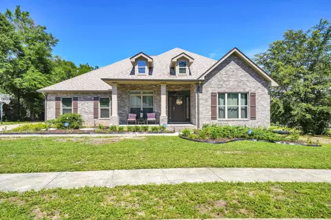6001 Fiori Dr, Crestview, FL 32539