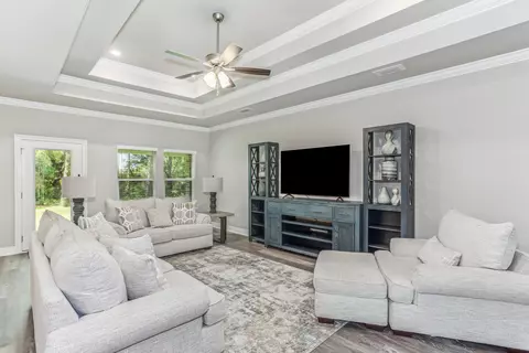 Living - 6641 Prosperity Ln, Milton, FL 32570 photo 1 of 2