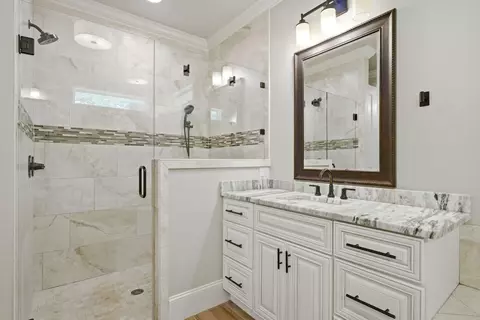 Bath - 5800 S Mosley Ln, Crestview, FL 32539 photo 4 of 6