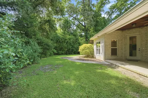 Exterior - 5800 S Mosley Ln, Crestview, FL 32539 photo 6 of 8
