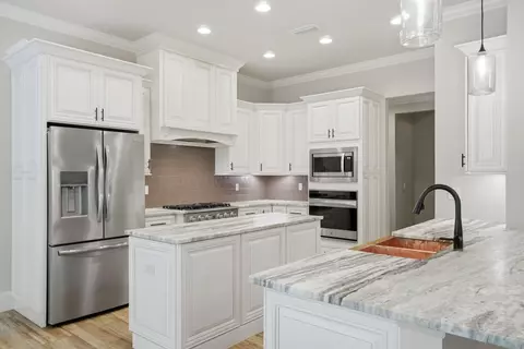 Kitchen - 5800 S Mosley Ln, Crestview, FL 32539 photo 3 of 6