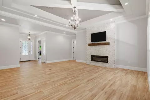 Living - 5800 S Mosley Ln, Crestview, FL 32539 photo 4 of 7