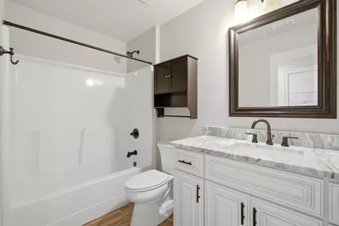Bath - 5800 S Mosley Ln, Crestview, FL 32539 photo 6 of 6