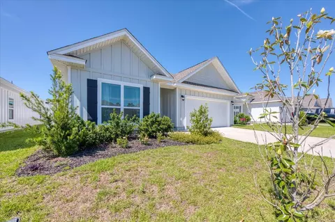 Exterior - 210 Lyla Ln, Crestview, FL 32539 photo 2 of 8