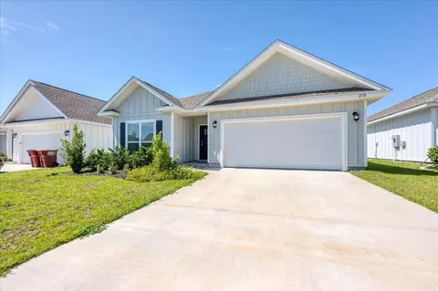 Exterior - 210 Lyla Ln, Crestview, FL 32539 photo 3 of 8