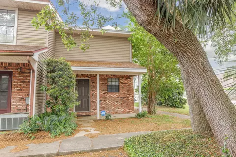 229 Carmel Dr #1, Fort Walton Beach, FL 32547