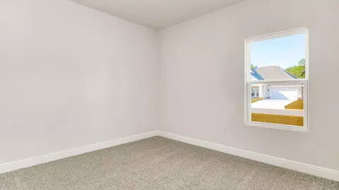 Bedroom - 5745 Dearing St, Crestview, FL 32539 photo 5 of 10