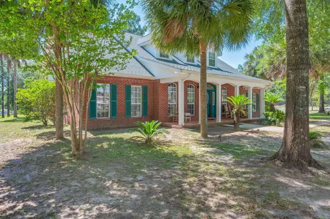 Exterior - 3933 Painter Branch Rd, Crestview, FL 32539 photo 2 of 24