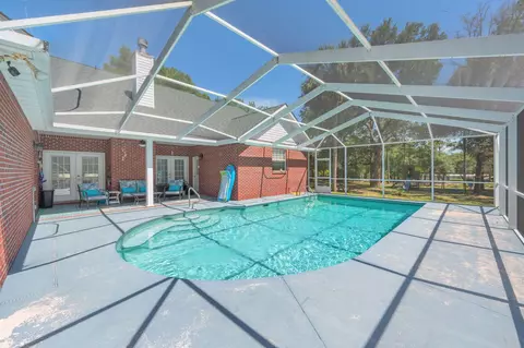 Exterior - 3933 Painter Branch Rd, Crestview, FL 32539 photo 6 of 24