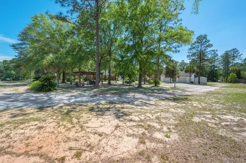 Exterior - 3933 Painter Branch Rd, Crestview, FL 32539 photo 9 of 24