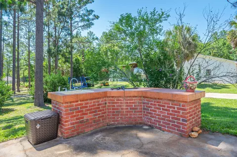 Exterior - 3933 Painter Branch Rd, Crestview, FL 32539 photo 10 of 24
