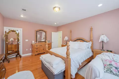 Bedroom - 3933 Painter Branch Rd, Crestview, FL 32539 photo 5 of 14