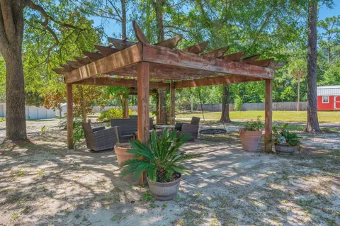 Exterior - 3933 Painter Branch Rd, Crestview, FL 32539 photo 18 of 24