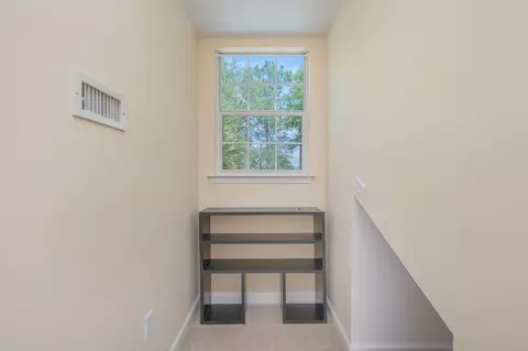 Entry Way - 3933 Painter Branch Rd, Crestview, FL 32539 photo 4 of 6