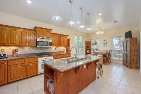 Kitchen - 3933 Painter Branch Rd, Crestview, FL 32539 photo 3 of 7
