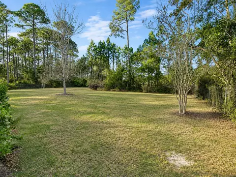 Exterior - 147 Dover Ln, Freeport, FL 32439 photo 2 of 8