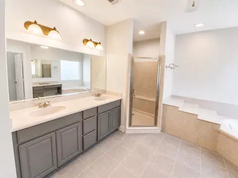 Bath - 147 Dover Ln, Freeport, FL 32439 photo 3 of 4