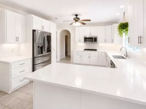 Kitchen - 147 Dover Ln, Freeport, FL 32439 photo 1 of 3