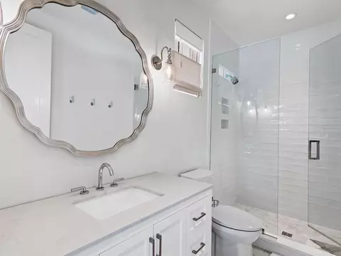 Bath - 71 Norman Ct, Watersound, FL 32461 photo 5 of 6