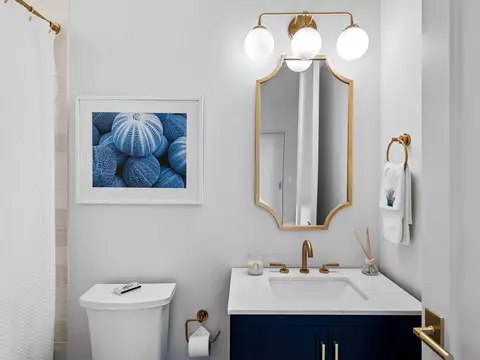Bath - 71 Norman Ct, Watersound, FL 32461 photo 4 of 6