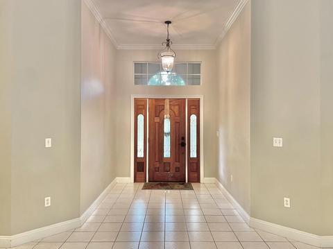 Entry Way - 4683 Lovegrass Ln, Crestview, FL 32539 photo 2 of 5