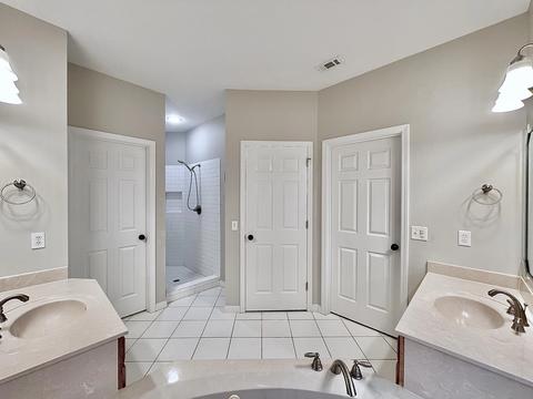 Bath - 4683 Lovegrass Ln, Crestview, FL 32539 photo 1 of 3