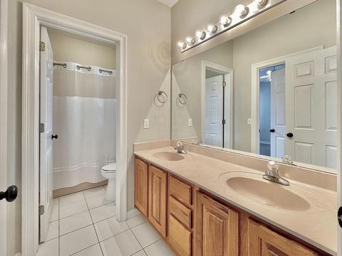 Bath - 4683 Lovegrass Ln, Crestview, FL 32539 photo 3 of 3