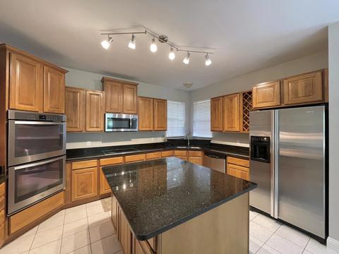 Kitchen - 4683 Lovegrass Ln, Crestview, FL 32539 photo 2 of 2