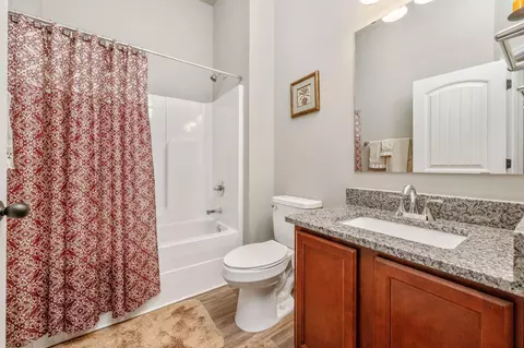Bath - 6313 Antigone Cir, Crestview, FL 32536 photo 4 of 8