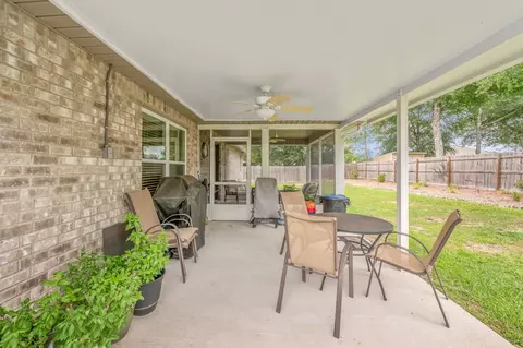 Exterior - 6313 Antigone Cir, Crestview, FL 32536 photo 7 of 12