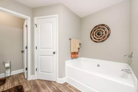 Entry Way - 6313 Antigone Cir, Crestview, FL 32536 photo 4 of 5