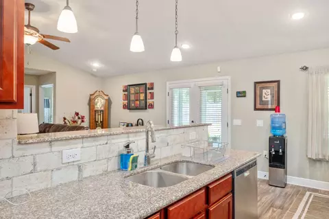 Kitchen - 6313 Antigone Cir, Crestview, FL 32536 photo 6 of 6