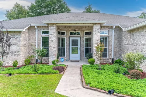 Exterior - 6313 Antigone Cir, Crestview, FL 32536 photo 4 of 12