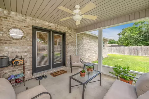 Exterior - 6313 Antigone Cir, Crestview, FL 32536 photo 5 of 12