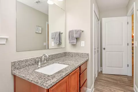 Bath - 6313 Antigone Cir, Crestview, FL 32536 photo 3 of 8