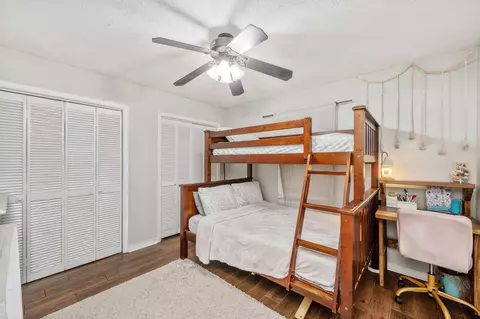 Bedroom - 114 Oakcrest Dr, Crestview, FL 32539 photo 4 of 5