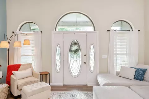 Entry Way - 114 Oakcrest Dr, Crestview, FL 32539 photo 1 of 2