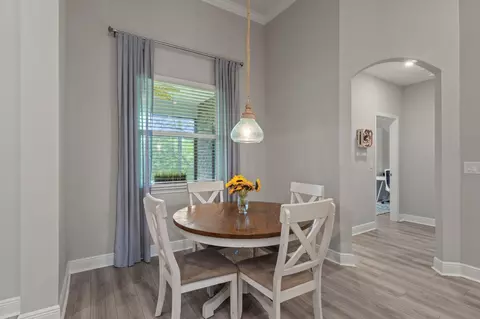 Dining - 370 Mango Ln, Freeport, FL 32439 photo 3 of 3