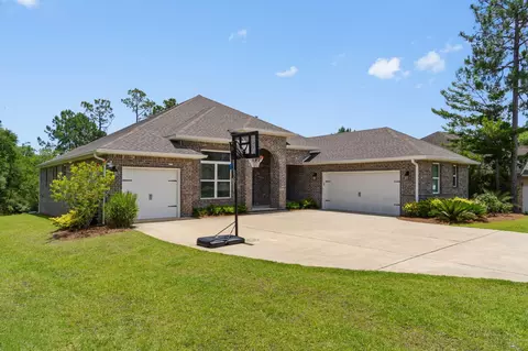 370 Mango Ln, Freeport, FL 32439