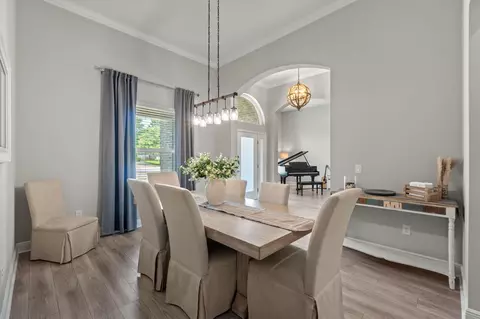 Dining - 370 Mango Ln, Freeport, FL 32439 photo 1 of 3