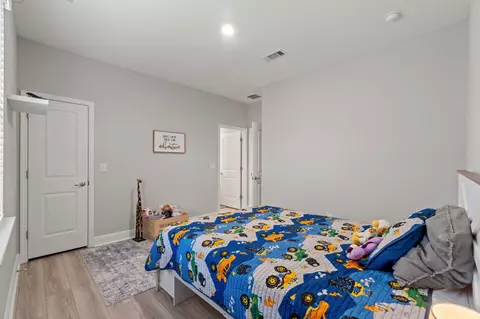 Bedroom - 370 Mango Ln, Freeport, FL 32439 photo 8 of 8