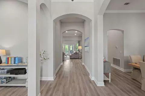 Entry Way - 370 Mango Ln, Freeport, FL 32439 photo 3 of 10