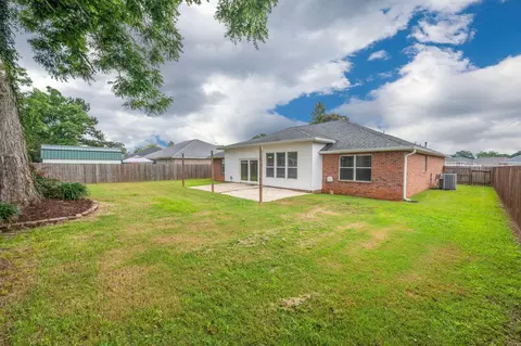 Exterior - 5621 N Brook Dr, Crestview, FL 32539 photo 6 of 7