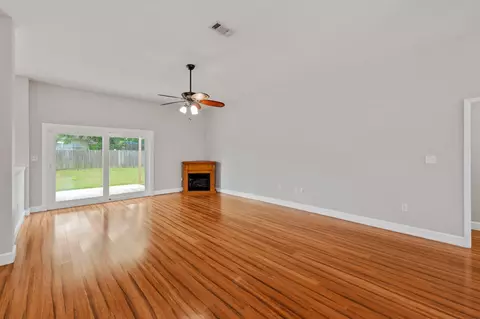 Living - 5621 N Brook Dr, Crestview, FL 32539 photo 2 of 5