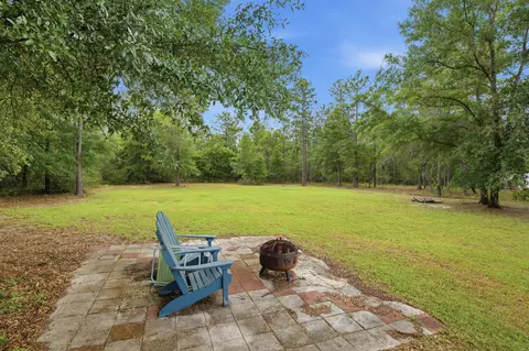 Exterior - 6204 Flash Ln, Crestview, FL 32536 photo 6 of 7