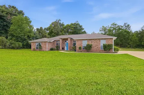 Exterior - 6204 Flash Ln, Crestview, FL 32536 photo 2 of 7