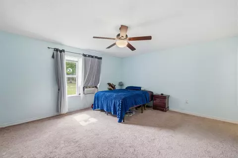 Bedroom - 6204 Flash Ln, Crestview, FL 32536 photo 4 of 5