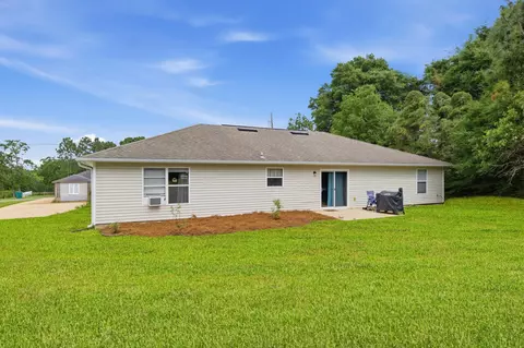 Exterior - 6204 Flash Ln, Crestview, FL 32536 photo 5 of 7