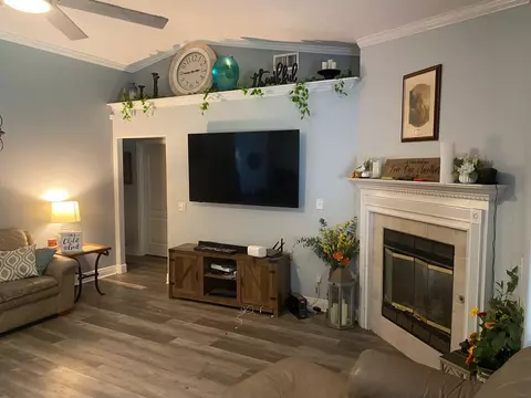 Living - 421 Swift Fox Run, Crestview, FL 32536 photo 1 of 2