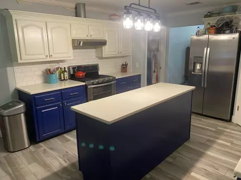 Kitchen - 421 Swift Fox Run, Crestview, FL 32536 photo 1 of 5